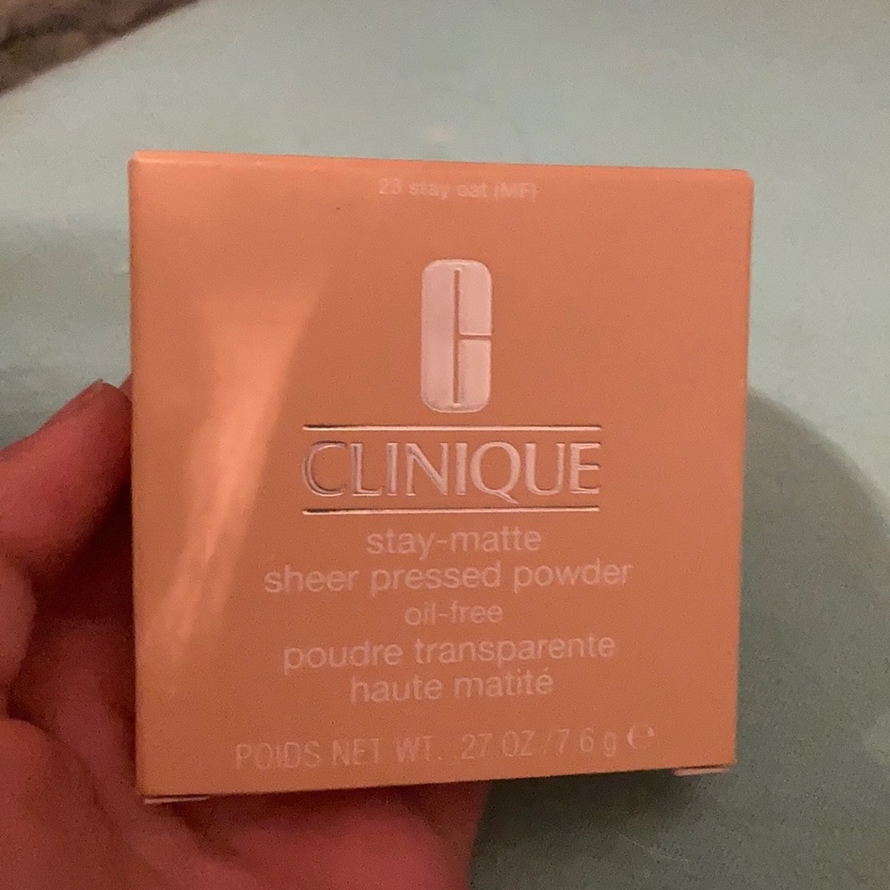 Clinique Stay Matte Sheer Pressed Powder Oat